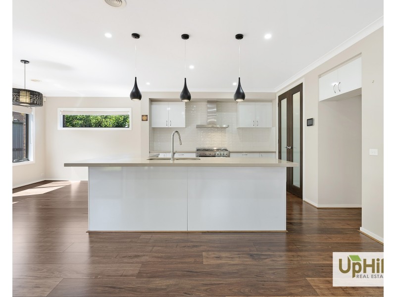 62 Como Parade, Clyde North VIC 3978