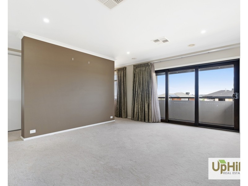 62 Como Parade, Clyde North VIC 3978