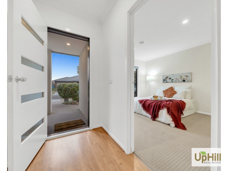 10 Rupert Street, Cranbourne East VIC 3977