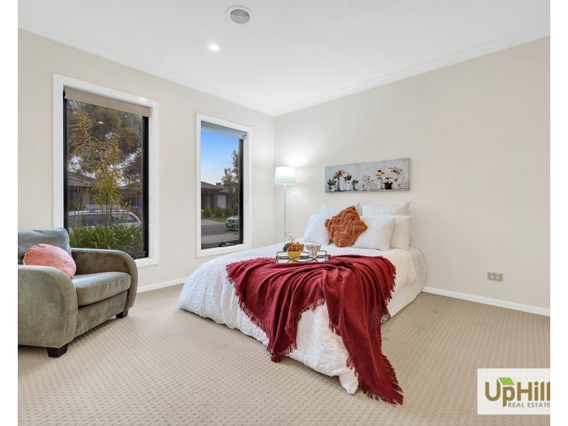 10 Rupert Street, Cranbourne East VIC 3977