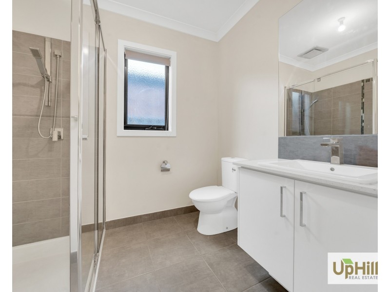 10 Rupert Street, Cranbourne East VIC 3977