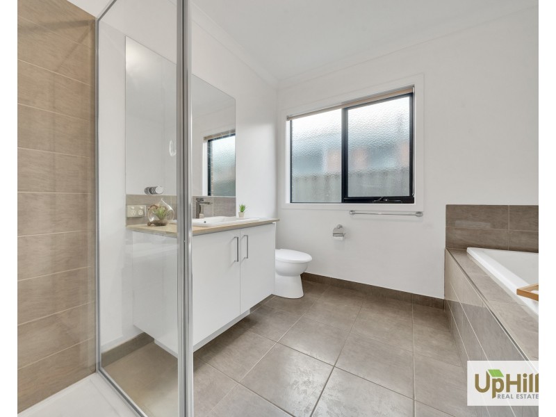 10 Rupert Street, Cranbourne East VIC 3977