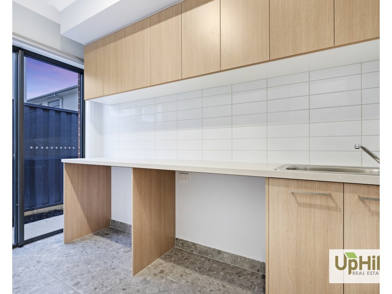 38 Borthwick Parade, Clyde North VIC 3978