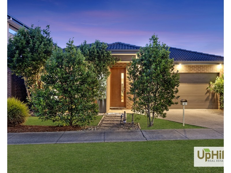 6 Bonnington Boulevard, Clyde North VIC 3978
