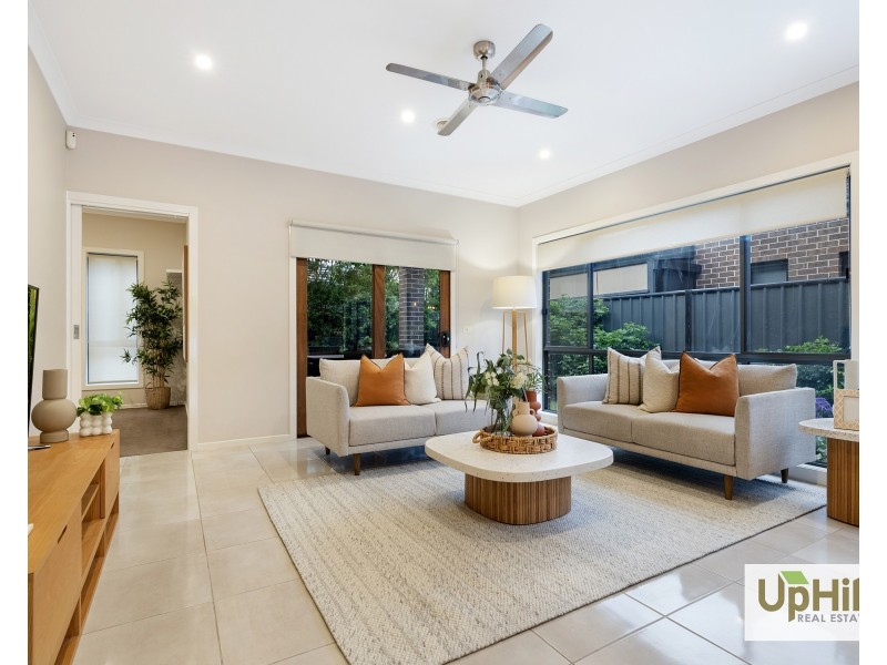 6 Bonnington Boulevard, Clyde North VIC 3978