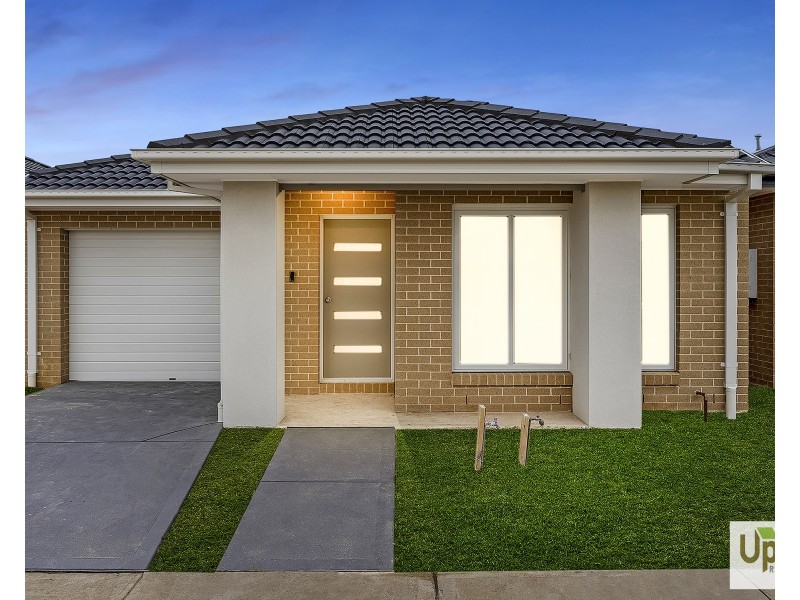 16 Taranto Street, Clyde VIC 3978