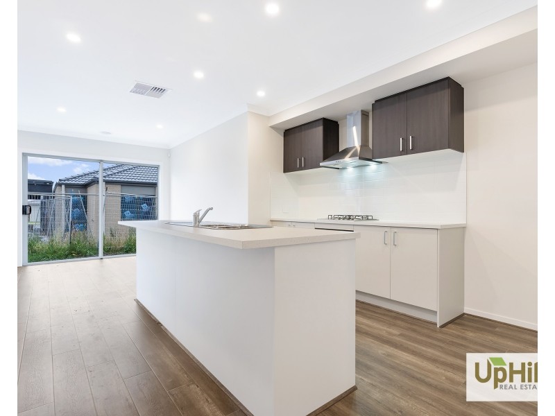 16 Taranto Street, Clyde VIC 3978