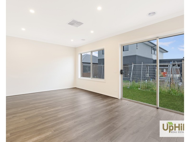 16 Taranto Street, Clyde VIC 3978