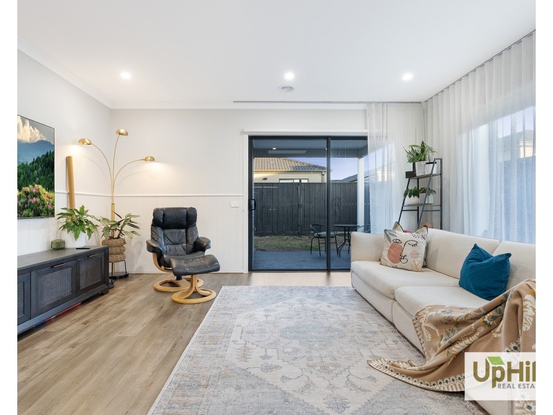 11 Fairweather Street, Clyde VIC 3978