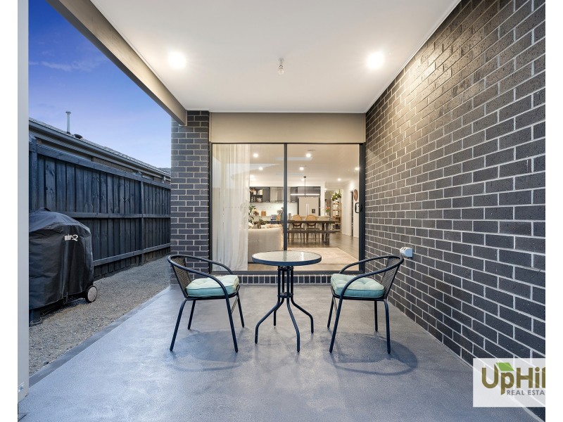 11 Fairweather Street, Clyde VIC 3978