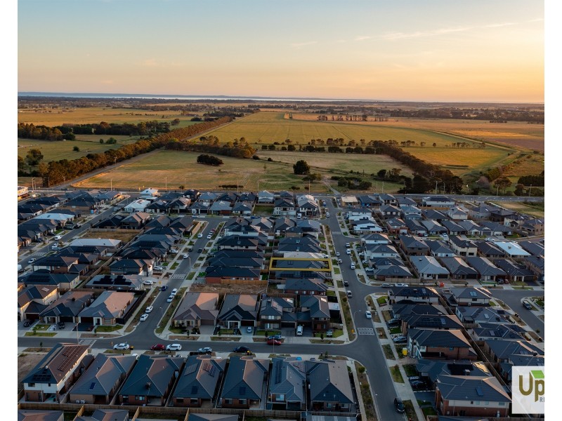 11 Fairweather Street, Clyde VIC 3978