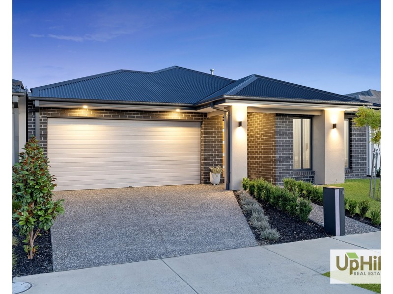 11 Fairweather Street, Clyde VIC 3978