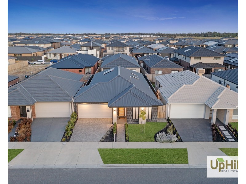 11 Fairweather Street, Clyde VIC 3978