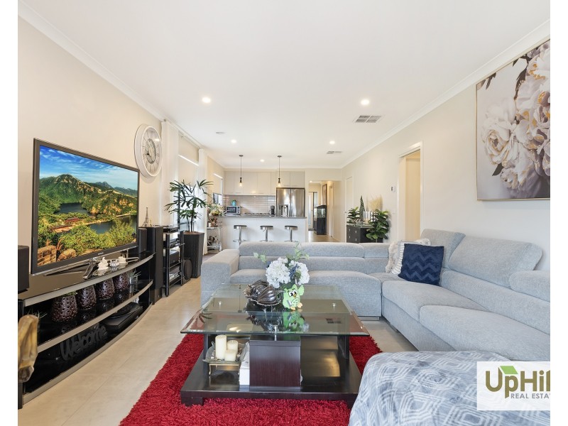 21 Blackhazel Crescent, Clyde North VIC 3978