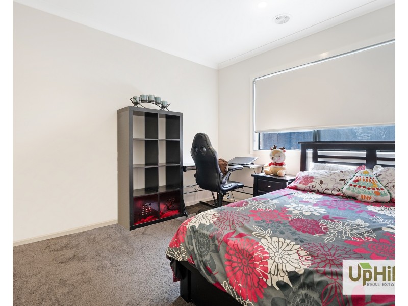 21 Blackhazel Crescent, Clyde North VIC 3978