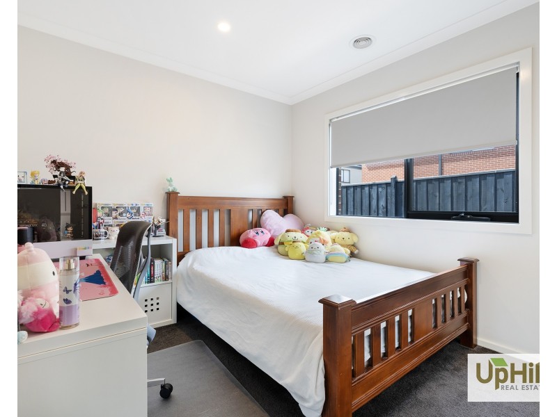 21 Blackhazel Crescent, Clyde North VIC 3978