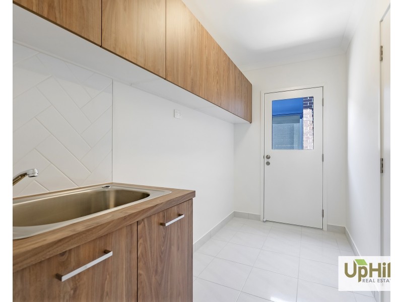 5 Gippsland Avenue, Clyde North VIC 3978