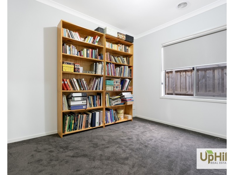 11 Guernsey Street, Clyde North VIC 3978