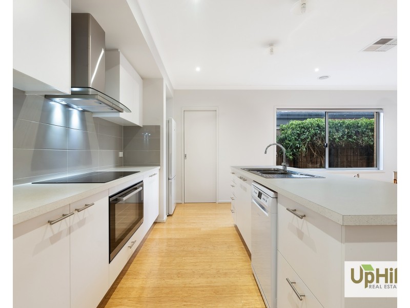 11 Guernsey Street, Clyde North VIC 3978