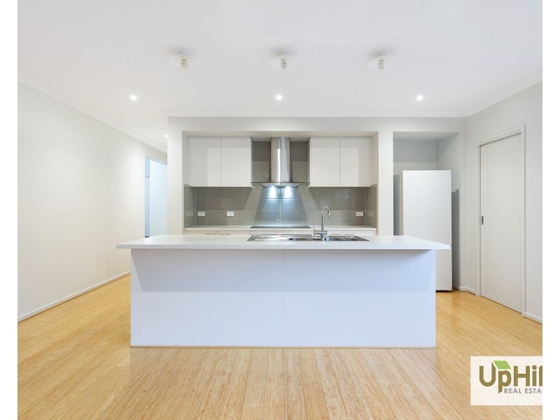 11 Guernsey Street, Clyde North VIC 3978