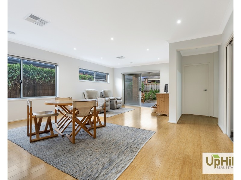 11 Guernsey Street, Clyde North VIC 3978