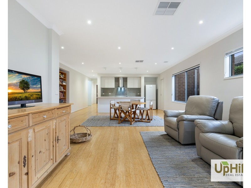 11 Guernsey Street, Clyde North VIC 3978