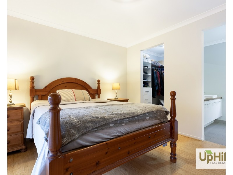 11 Guernsey Street, Clyde North VIC 3978