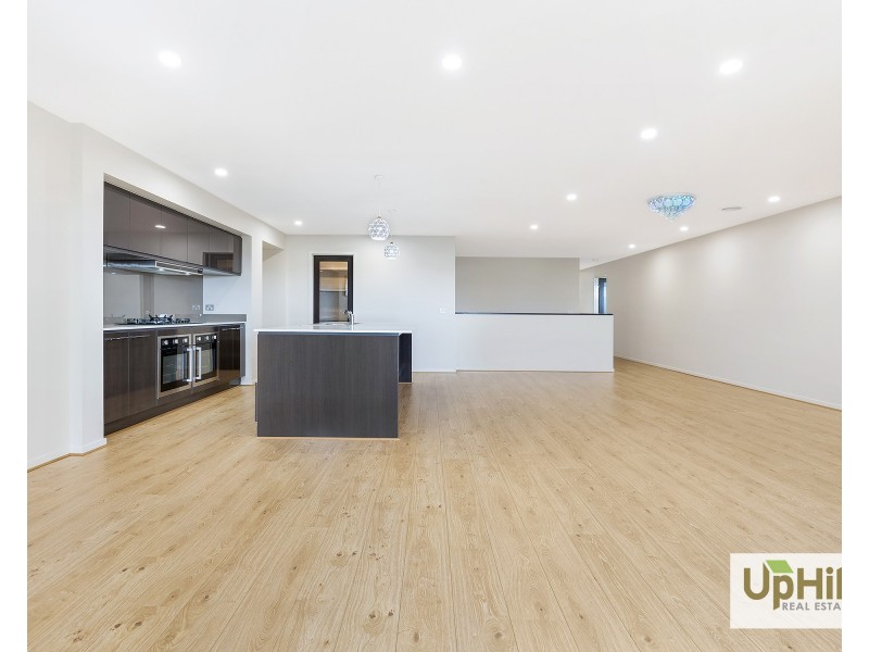 14 Pegasus Road, Cranbourne West VIC 3977