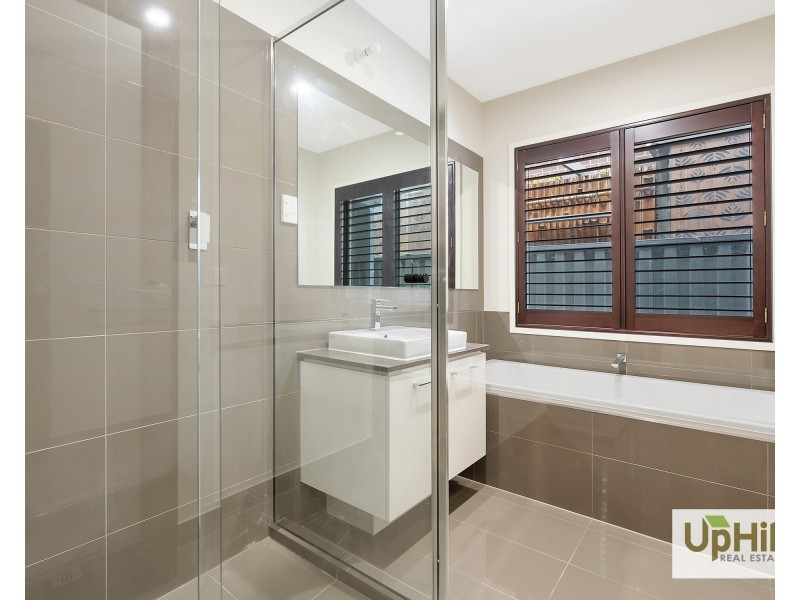 14 Pegasus Road, Cranbourne West VIC 3977