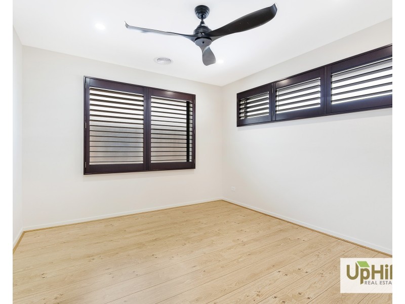 14 Pegasus Road, Cranbourne West VIC 3977