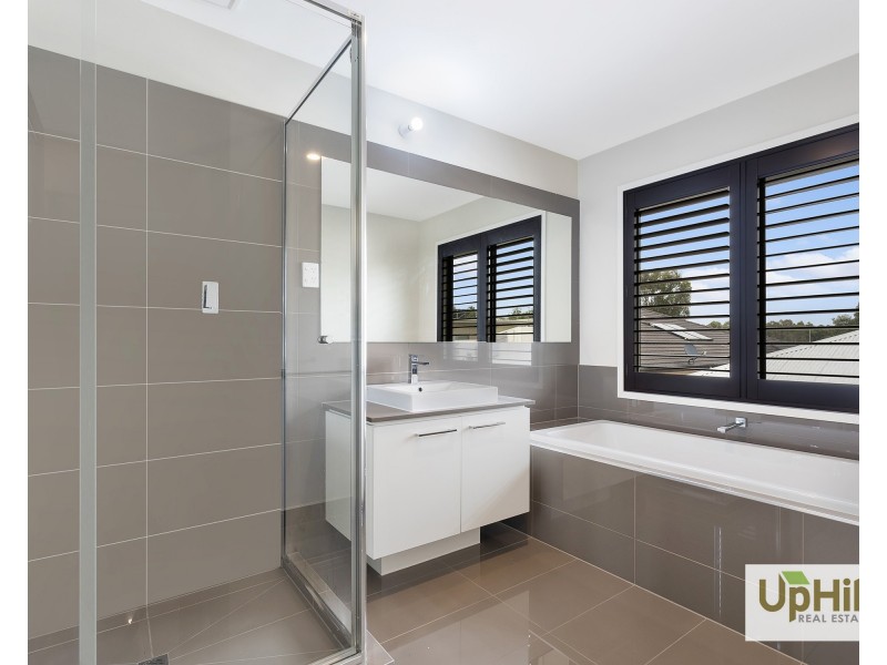 14 Pegasus Road, Cranbourne West VIC 3977