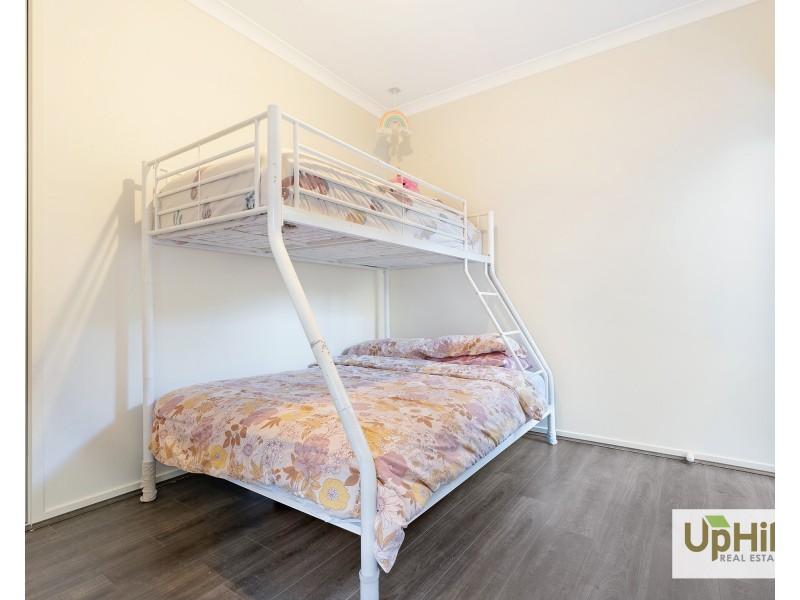 8 Freshman Avenue, Clyde VIC 3978