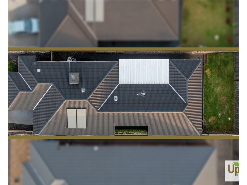 8 Freshman Avenue, Clyde VIC 3978