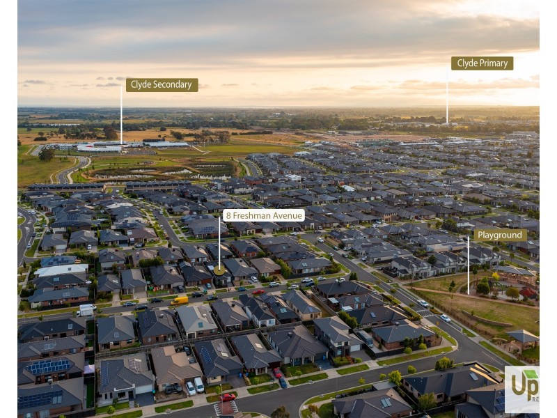 8 Freshman Avenue, Clyde VIC 3978