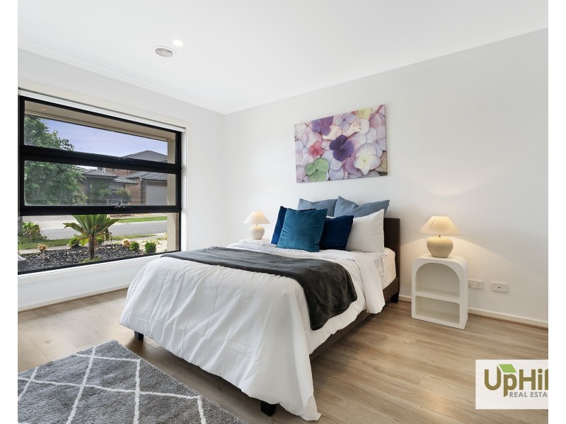 26 Pedro Street, Clyde North VIC 3978