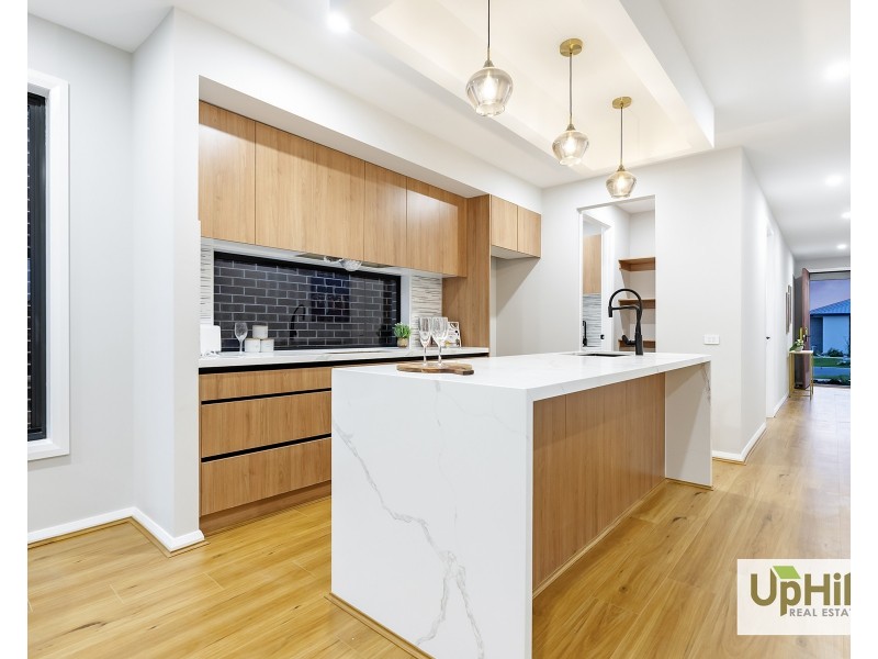 6  Kamet Street, Clyde VIC 3978