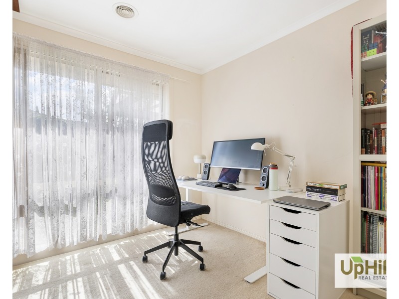 16 Burlington Chase, Hampton Park VIC 3976