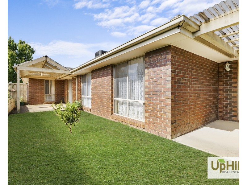 16 Burlington Chase, Hampton Park VIC 3976