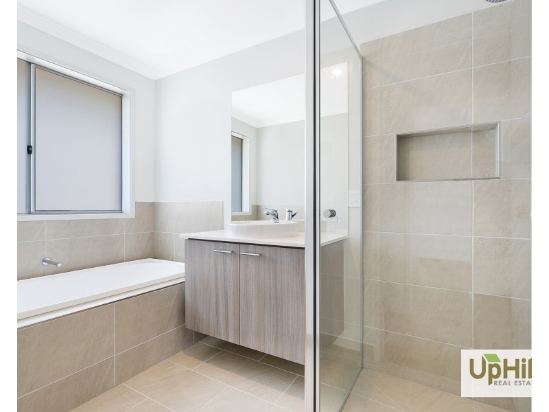 54 Pompei Street, Clyde VIC 3978