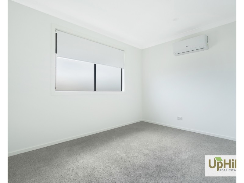 8 Cordiller Street, Clyde North VIC 3978