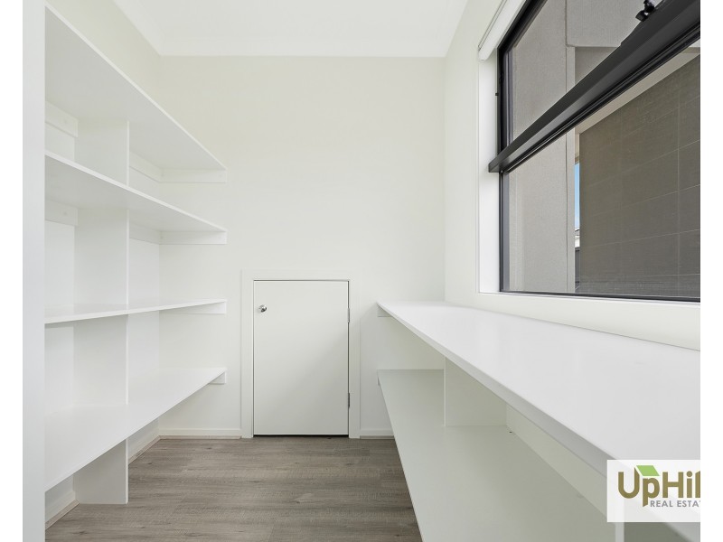 8 Cordiller Street, Clyde North VIC 3978