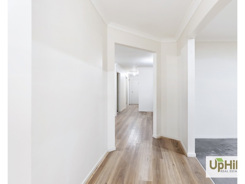 98 Blue Horizons Way, Pakenham VIC 3810