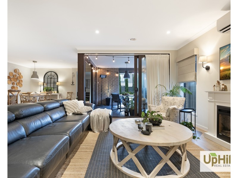 13 Bellario Circuit, Clyde North VIC 3978