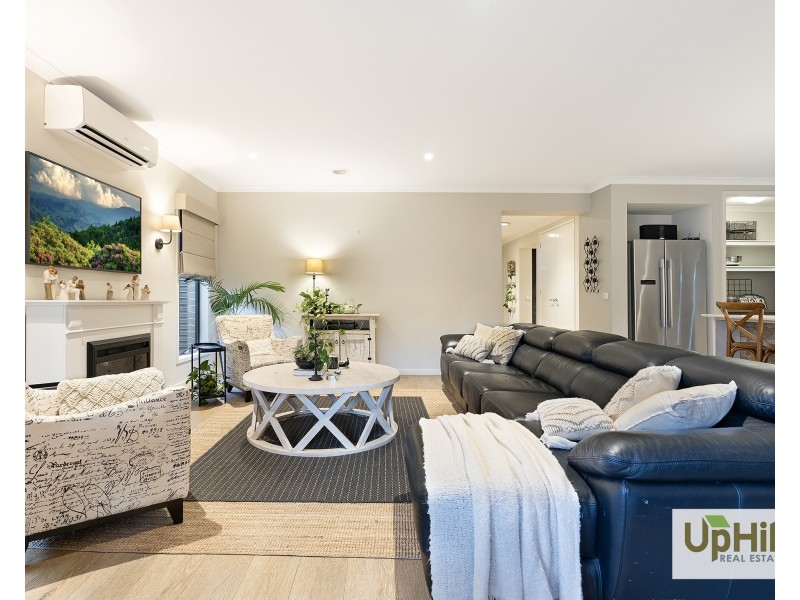 13 Bellario Circuit, Clyde North VIC 3978