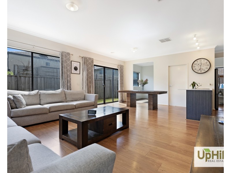 19 Tideswell Street, Clyde North VIC 3978