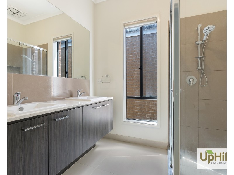 19 Tideswell Street, Clyde North VIC 3978