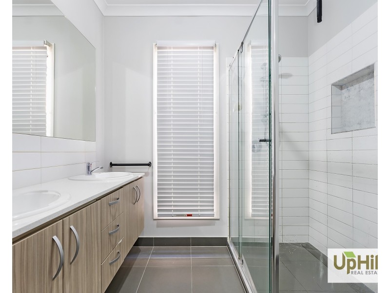 6 Mississippi Avenue, Clyde VIC 3978