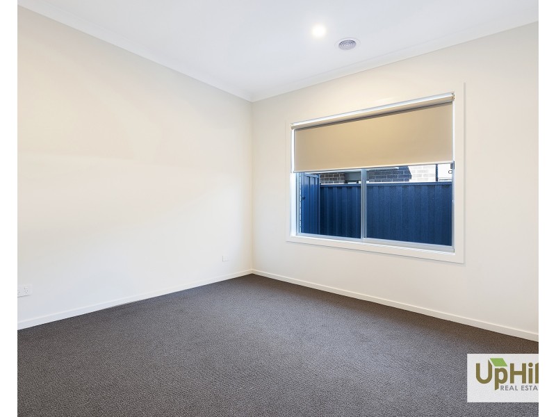 17 Bohemian Road, Clyde VIC 3978