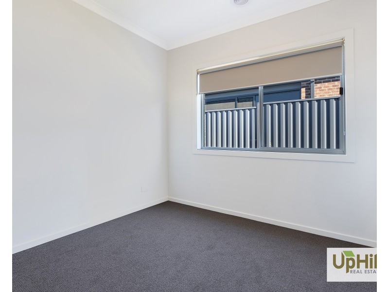 17 Bohemian Road, Clyde VIC 3978