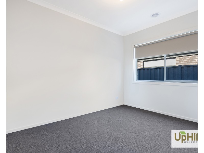 15 Bohemian Road, Clyde VIC 3978